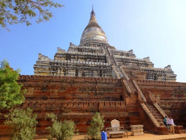 Myanmar: Chùm ảnh Ngôi Cổ tự Shwesantaw đầy quyến rũ khi ánh bình minh tỏa rạng