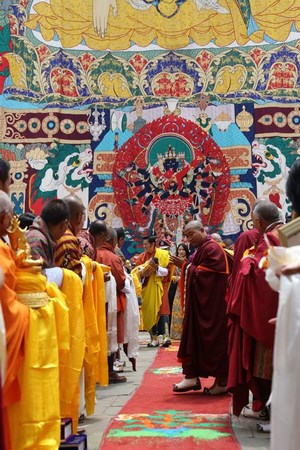 Bhutan: Chùm ảnh lễ Khai tâm đặt tên Hoàng tử theo nghi thức Phật Giáo