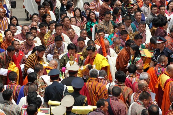 Bhutan: Chùm ảnh lễ Khai tâm đặt tên Hoàng tử theo nghi thức Phật Giáo