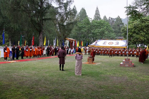 Bhutan: Chùm ảnh lễ Khai tâm đặt tên Hoàng tử theo nghi thức Phật Giáo