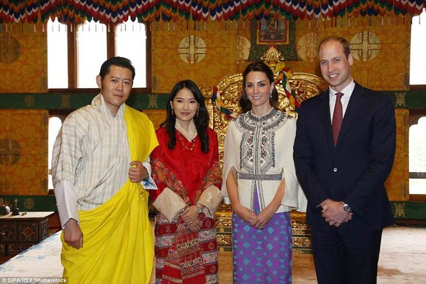 Bhutan: Chùm ảnh lễ Khai tâm đặt tên Hoàng tử theo nghi thức Phật Giáo