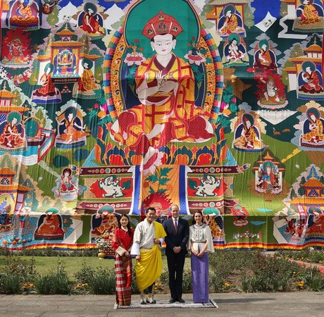 Bhutan: Chùm ảnh lễ Khai tâm đặt tên Hoàng tử theo nghi thức Phật Giáo