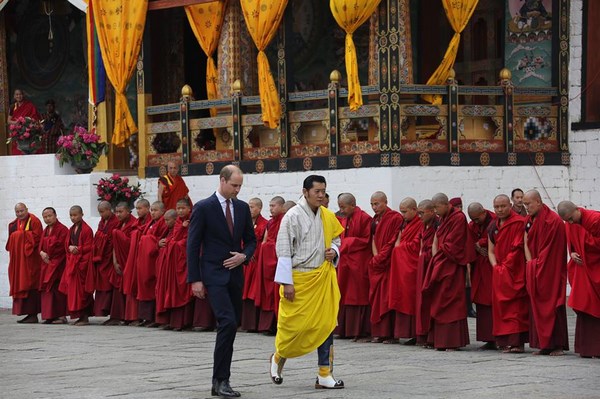 Bhutan: Chùm ảnh lễ Khai tâm đặt tên Hoàng tử theo nghi thức Phật Giáo