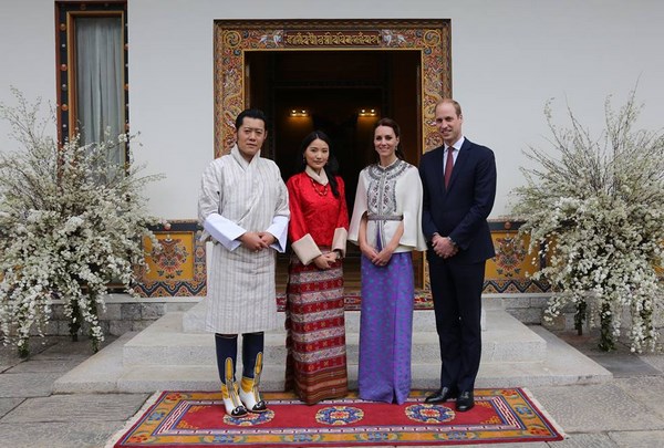 Bhutan: Chùm ảnh lễ Khai tâm đặt tên Hoàng tử theo nghi thức Phật Giáo