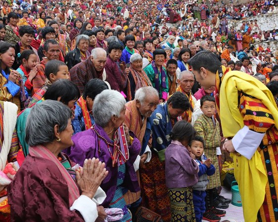 Bhutan: Chùm ảnh lễ Khai tâm đặt tên Hoàng tử theo nghi thức Phật Giáo