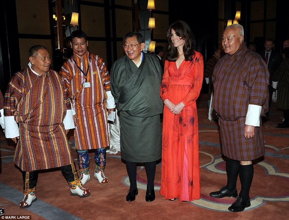 Chùm ảnh Hoàng tử Anh và Công nương đến thăm Vương quốc PG Bhutan