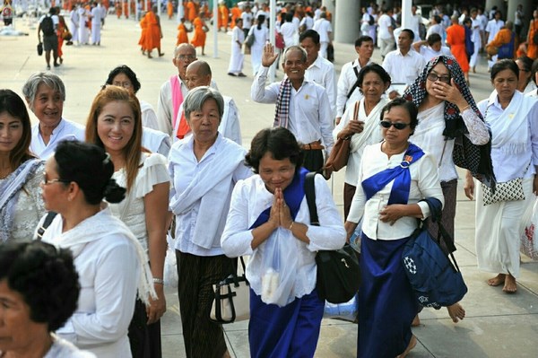 Thái Lan: Chùm ảnh 100 nghìn vị Tăng khất thực tại Tu viện Dhammakaya