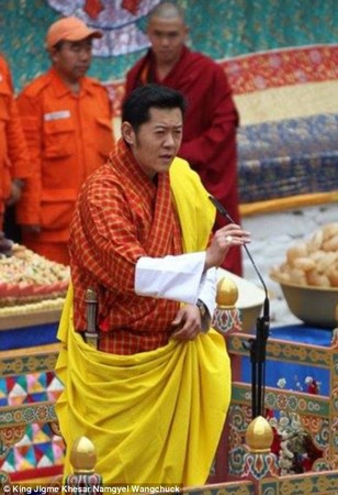 Bhutan: Chùm ảnh lễ Khai tâm đặt tên Hoàng tử theo nghi thức Phật Giáo