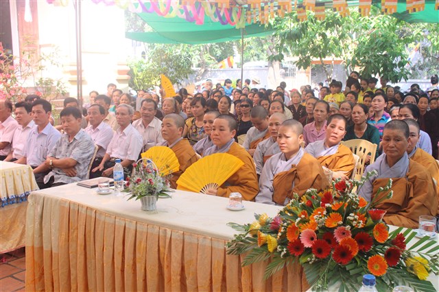 Thanh Hóa: Chùa Linh Giang kính mừng Phật đản PL: 2560
