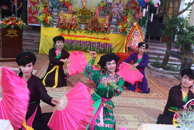 Thanh Hóa: Chùa Linh Giang kính mừng Phật đản PL: 2560