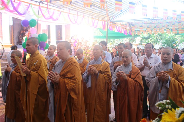 Thanh Hóa: Chùa Linh Giang kính mừng Phật đản PL: 2560