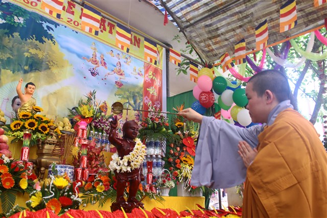 Thanh Hóa: Chùa Linh Giang kính mừng Phật đản PL: 2560