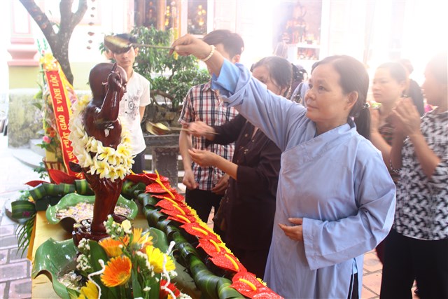 Thanh Hóa: Chùa Linh Giang kính mừng Phật đản PL: 2560