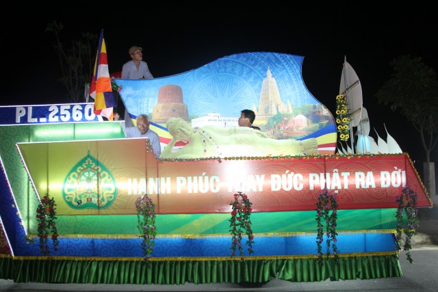 Thái Bình: Lễ diễu hành xe hoa và chương trình văn nghệ mừng Phật đản