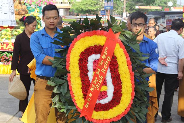 Chùm ảnh Phật giáo Thái Nguyên diễu hành xe hoa chào mừng khánh đản PL 2560- DL 2016