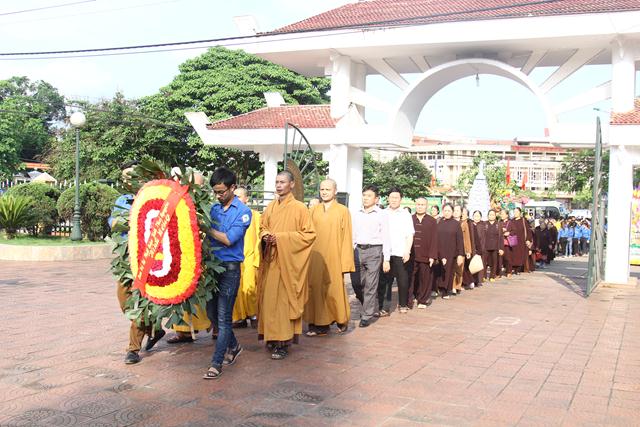 Chùm ảnh Phật giáo Thái Nguyên diễu hành xe hoa chào mừng khánh đản PL 2560- DL 2016