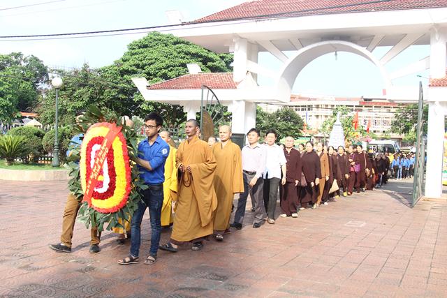 Chùm ảnh Phật giáo Thái Nguyên diễu hành xe hoa chào mừng khánh đản PL 2560- DL 2016