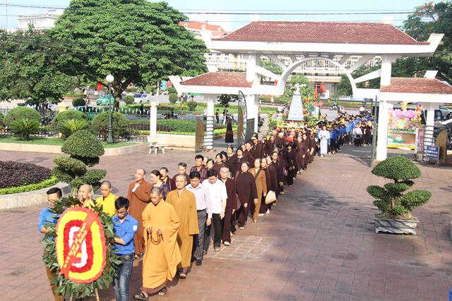 Chùm ảnh Phật giáo Thái Nguyên diễu hành xe hoa chào mừng khánh đản PL 2560- DL 2016