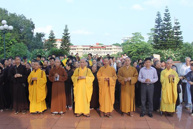 Chùm ảnh Phật giáo Thái Nguyên diễu hành xe hoa chào mừng khánh đản PL 2560- DL 2016