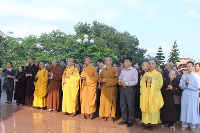 Chùm ảnh Phật giáo Thái Nguyên diễu hành xe hoa chào mừng khánh đản PL 2560- DL 2016