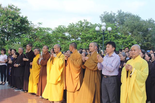 Chùm ảnh Phật giáo Thái Nguyên diễu hành xe hoa chào mừng khánh đản PL 2560- DL 2016