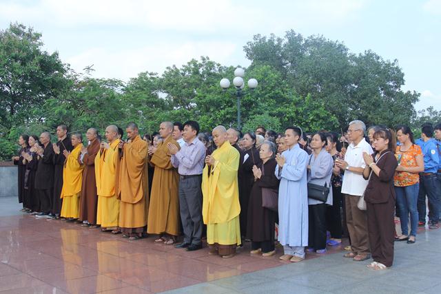 Chùm ảnh Phật giáo Thái Nguyên diễu hành xe hoa chào mừng khánh đản PL 2560- DL 2016
