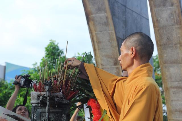Chùm ảnh Phật giáo Thái Nguyên diễu hành xe hoa chào mừng khánh đản PL 2560- DL 2016