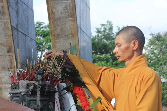 Chùm ảnh Phật giáo Thái Nguyên diễu hành xe hoa chào mừng khánh đản PL 2560- DL 2016