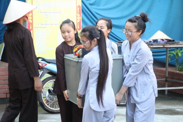 Thái Bình: Gần 1000 thiện sinh về chùa Từ Xuyên dự khóa tu sen hồng