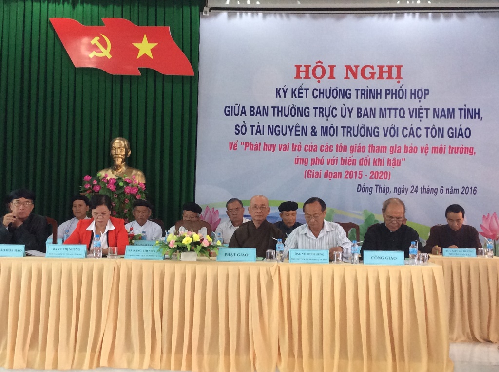 Đồng Tháp: Phật giáo ký kết tham gia bảo vệ môi trường, ứng phó với biến đổi khí hậu