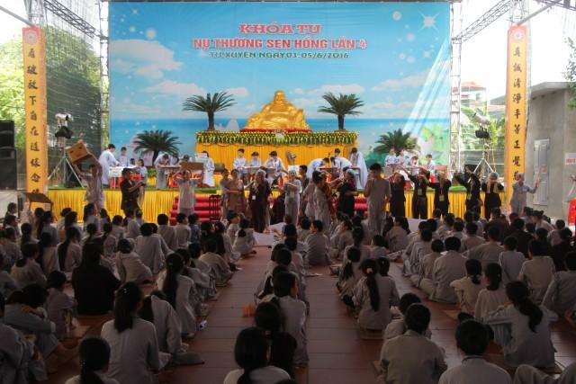 Thái Bình: Chùm ảnh “Nụ thương sen hồng” tại chùa Từ Xuyên ( 04/06/2016)