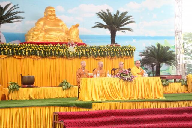 Thái Bình: Chùm ảnh “Nụ thương sen hồng” tại chùa Từ Xuyên ( 04/06/2016)