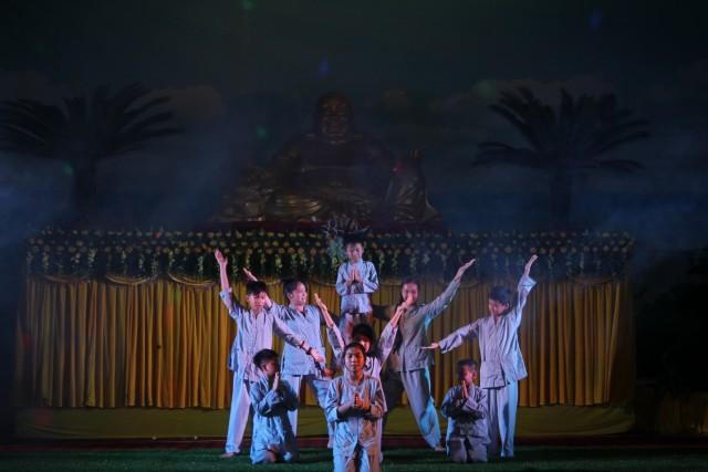 Thái Bình: Chùm ảnh “Nụ thương sen hồng” tại chùa Từ Xuyên ( 04/06/2016)