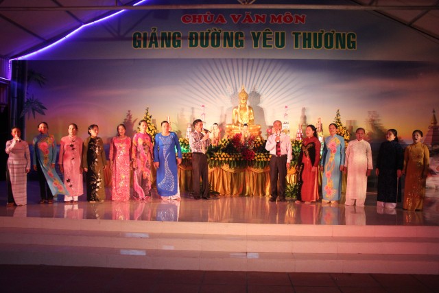 Thái Bình: Phật đản về với chùa Văn Môn