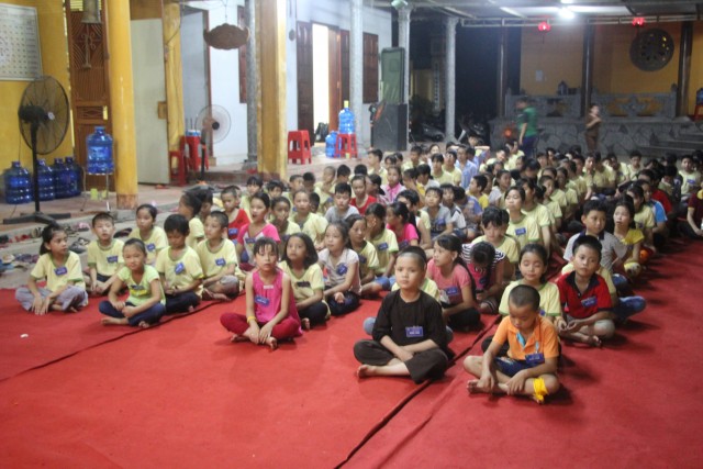Thái Nguyên: Đêm thắp nến tri ân khóa tu “HƯƠNG TỪ BI” tại Chùa Từ Quang