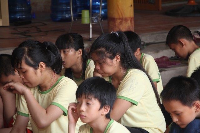 Thái Nguyên: Đêm thắp nến tri ân khóa tu “HƯƠNG TỪ BI” tại Chùa Từ Quang