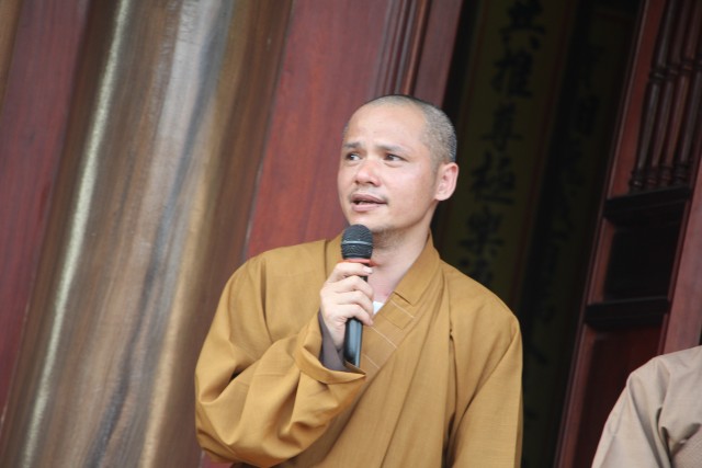 Thái Nguyên: Đêm thắp nến tri ân khóa tu “HƯƠNG TỪ BI” tại Chùa Từ Quang