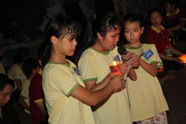 Thái Nguyên: Đêm thắp nến tri ân khóa tu “HƯƠNG TỪ BI” tại Chùa Từ Quang