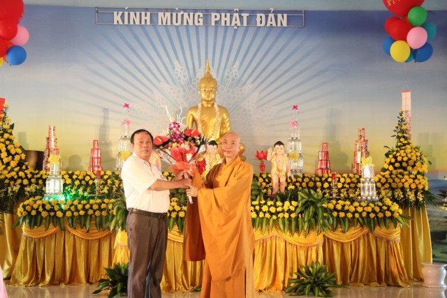 Thái Bình: Phật đản về với chùa Văn Môn