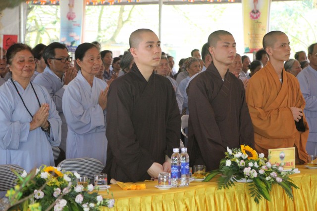 Thái Bình: Phật đản về với chùa Văn Môn