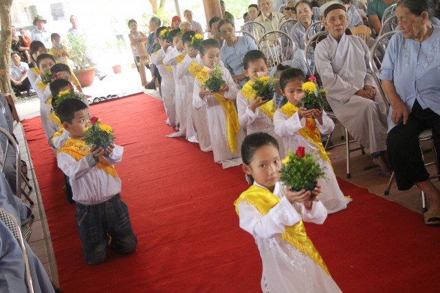Thái Bình: Phật đản về với chùa Văn Môn