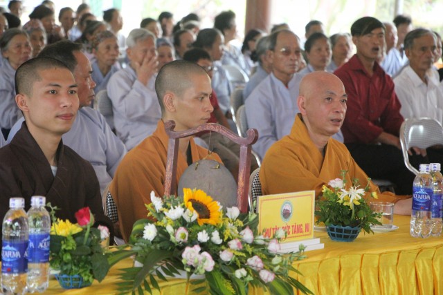 Thái Bình: Phật đản về với chùa Văn Môn