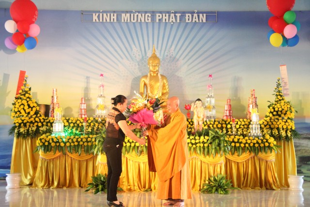 Thái Bình: Phật đản về với chùa Văn Môn
