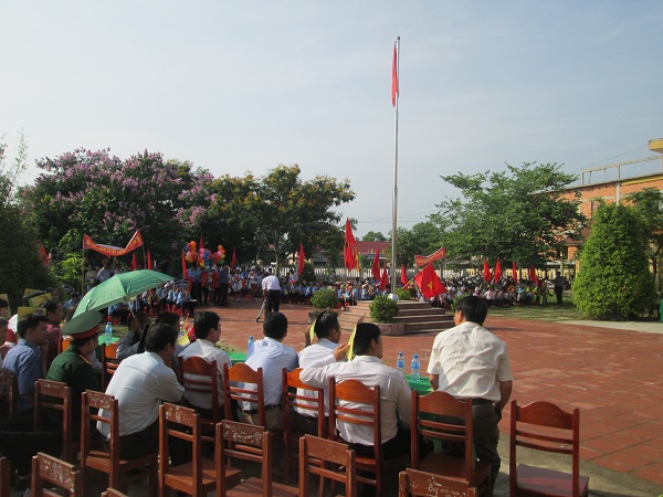 TT. Huế: Phật giáo Phong Điền trao tặng xe đạp nhân “Tháng hành động vì trẻ em năm 2016”