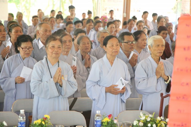 Thái Bình: Phật đản về với chùa Văn Môn