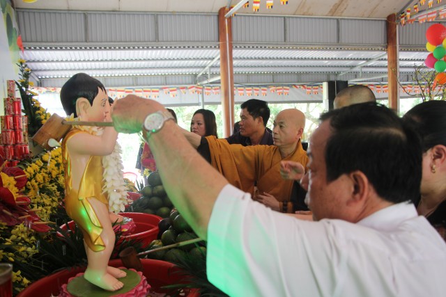 Thái Bình: Phật đản về với chùa Văn Môn