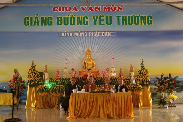 Thái Bình: Phật đản về với chùa Văn Môn
