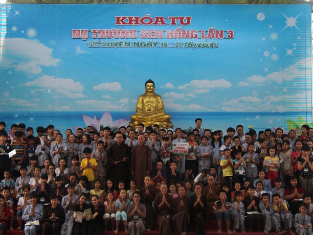 Thái Bình: Tổ chức khóa tu nụ thương Sen Hồng lần IV năm 2016
