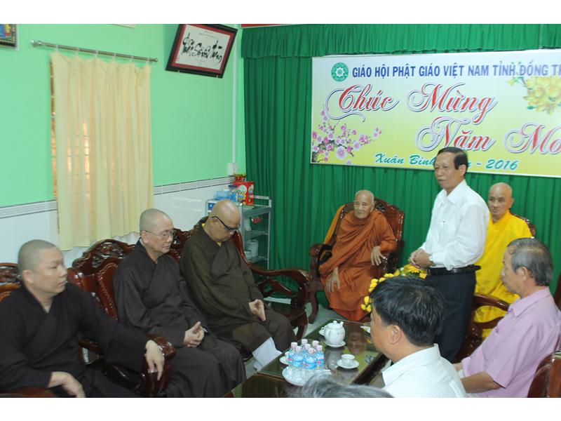 PG Đồng Tháp: Tỉnh Ủy Thăm Nhân Mùa Phật Đản Pl.2560