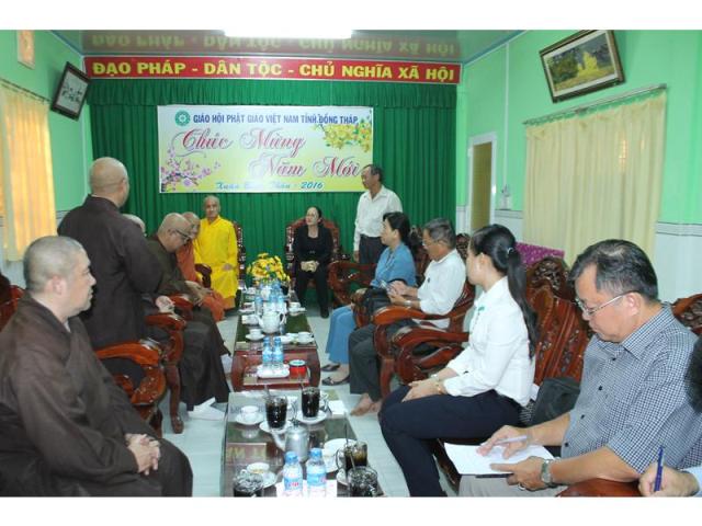 PG Đồng Tháp: UBMTQ Tỉnh Thăm, Chúc Mừng Phật Đản